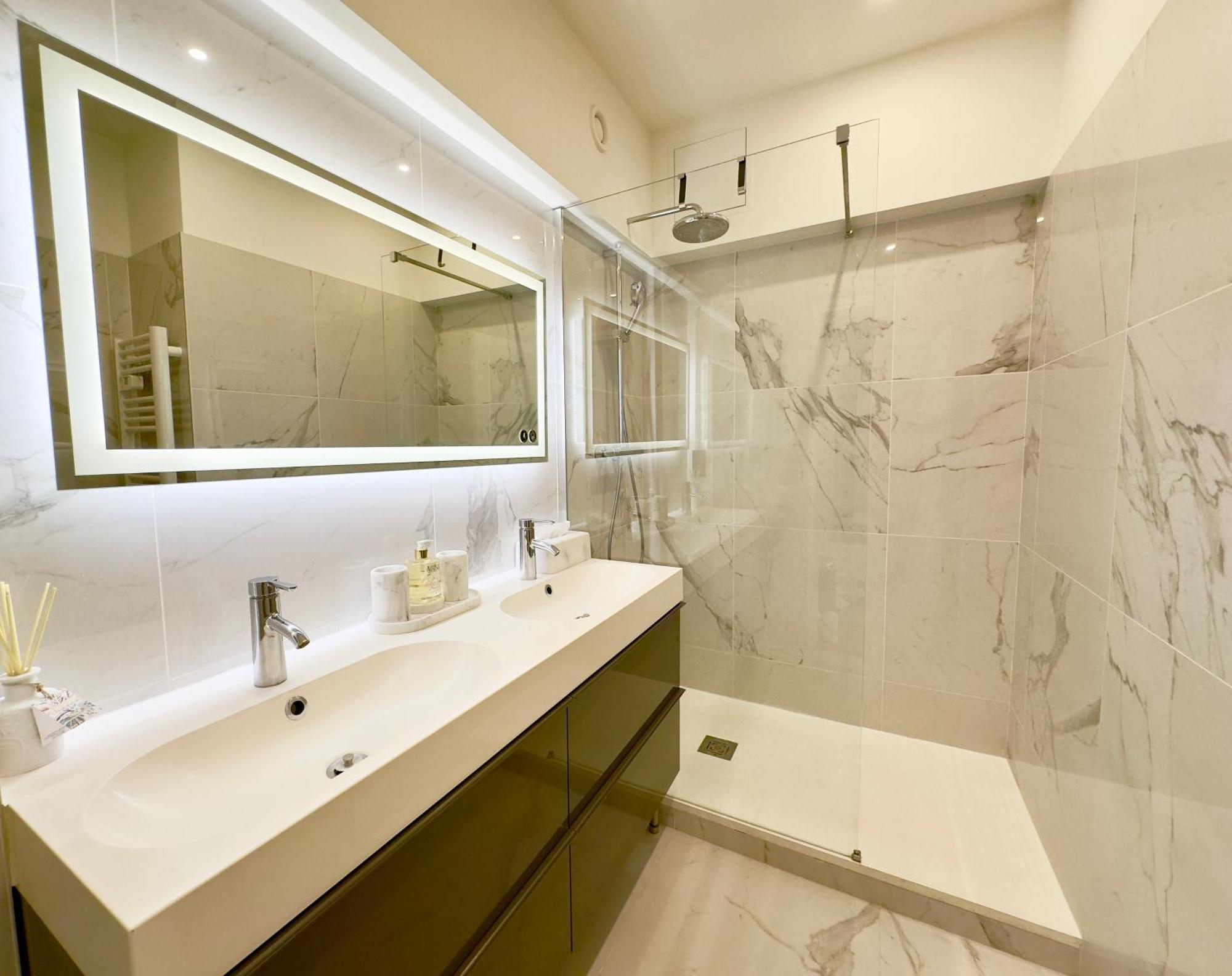 Luxueux 3 Pieces 80M2 - 2Ch - 2 Sdb - 1Mn Beach Croisette Cannes Kültér fotó